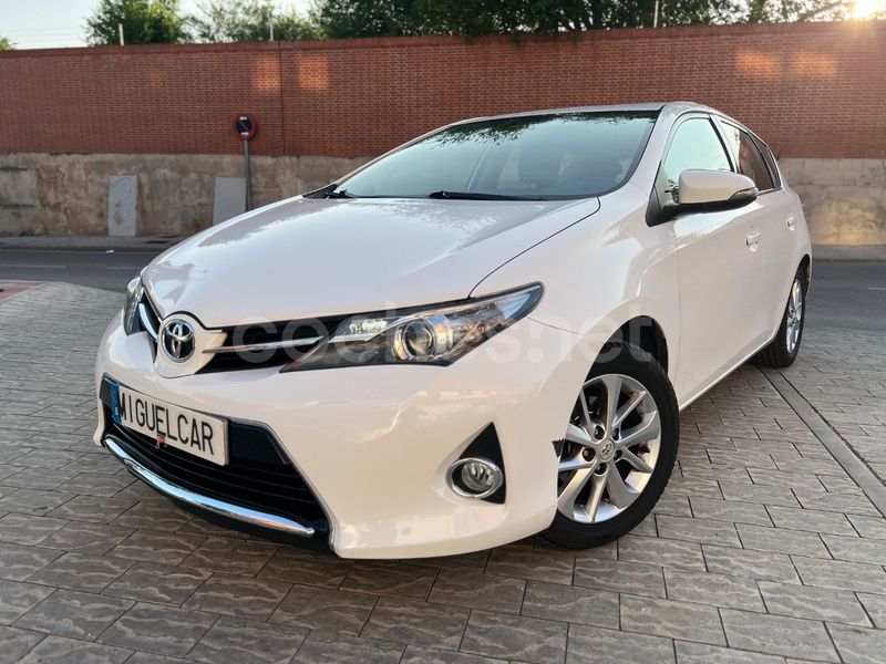 Blanco Usado 2015 Toyota Auris Active Berlina | 10.999 € (Buen precio) - Imagen 1/4