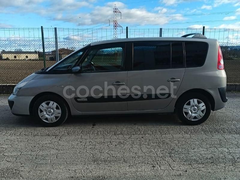 Usado Renault Espace Authentique 120 CV (88 kW) 2004 Gris / plata Monovolumen
