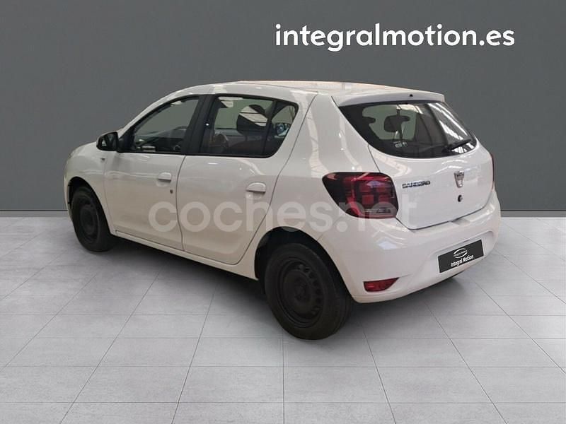 Usado Dacia Sandero Lauréate 73 CV (53 kW) 2020 Blanco Utilitario
