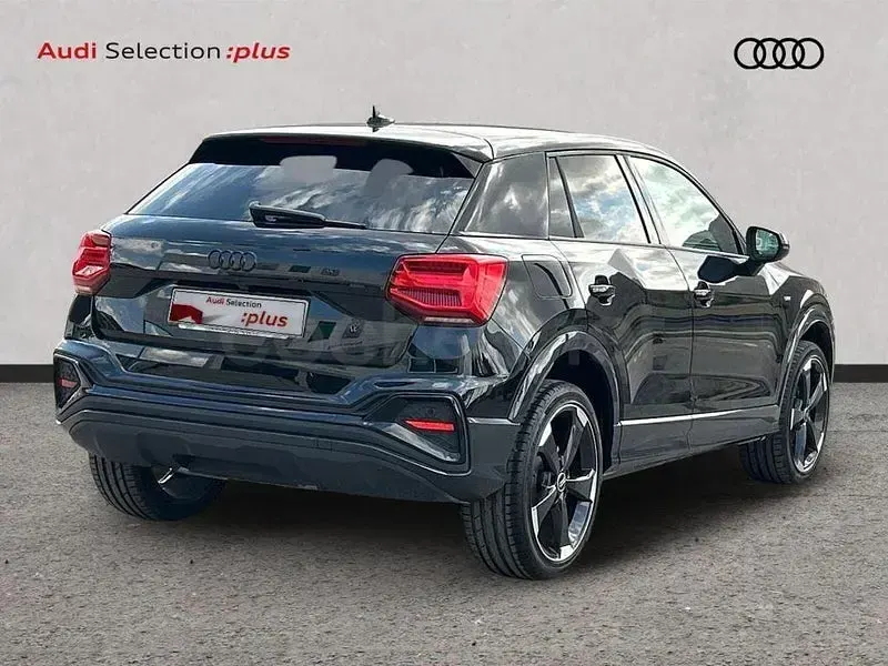 Usado Audi Q2 Ambiente 150 CV (110 kW) 2025 Negro SUV