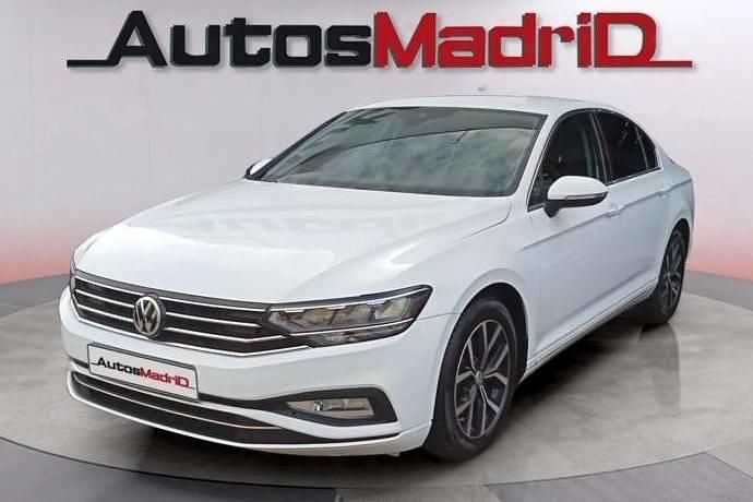 Usado VW Passat 121 CV (88 kW) 2020 Blanco Berlina