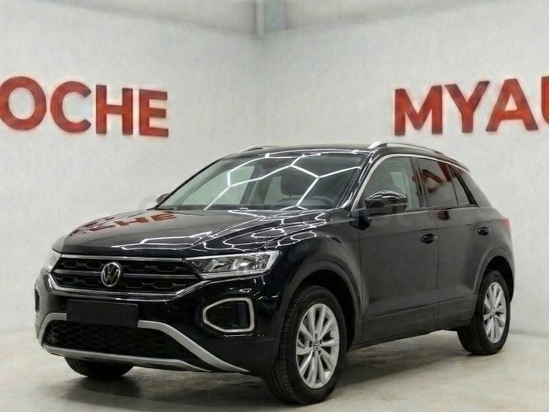 Usado VW T-Roc Life 150 CV (110 kW) 2023 Negro SUV