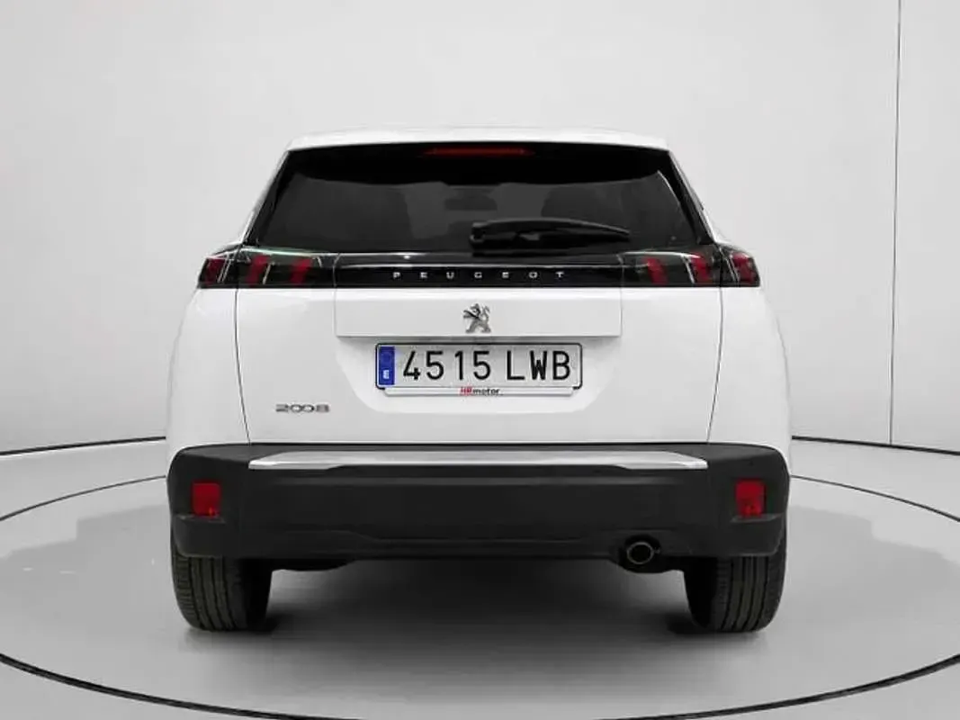 Usado Peugeot 2008 Active 101 CV (74 kW) 2022 Blanco SUV