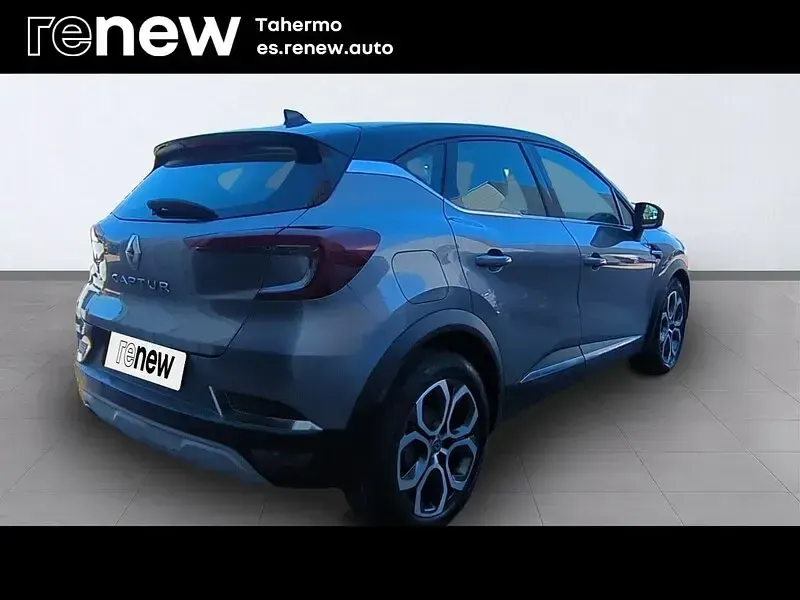 Usado Renault Captur Zen 115 CV (84 kW) 2021 Gris SUV