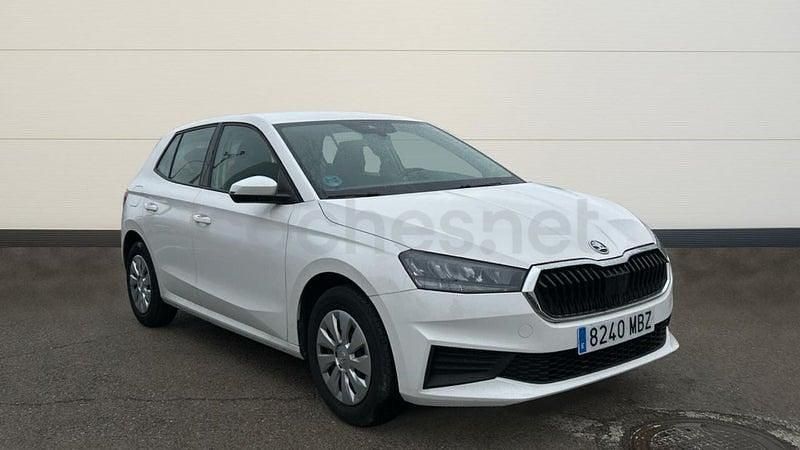 Usado Skoda Fabia Active 80 CV (58 kW) 2022 Blanco Utilitario
