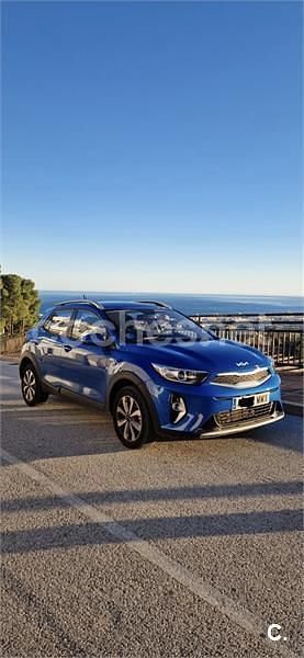 Usado Kia Stonic 100 CV (73 kW) 2024 Azul SUV