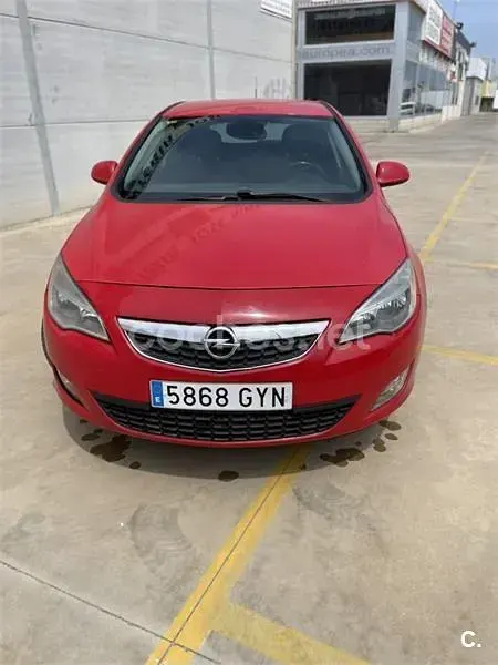 Usado Opel Astra Sport 110 CV (80 kW) 2010 Rojo Berlina