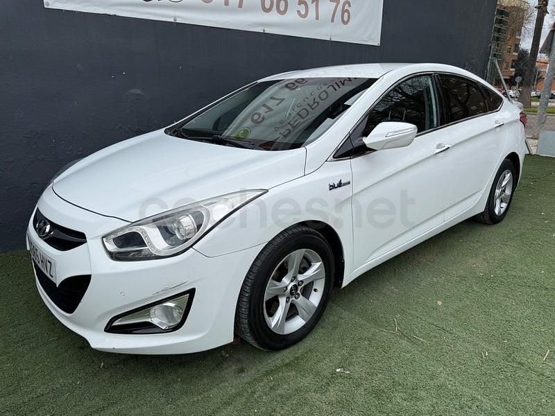 Usado Hyundai i40 115 CV (84 kW) 2014 Blanco Berlina