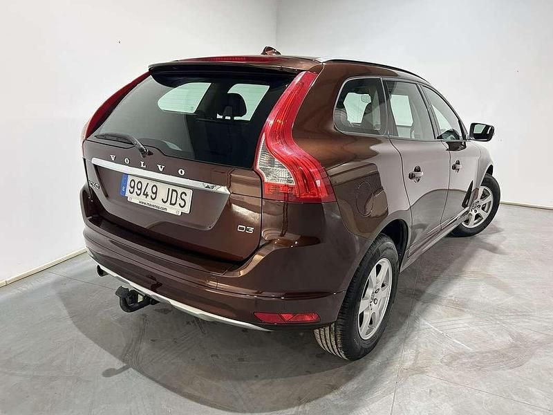 Usado Volvo XC60 Kinetic 136 CV (100 kW) 2015 Marrón SUV
