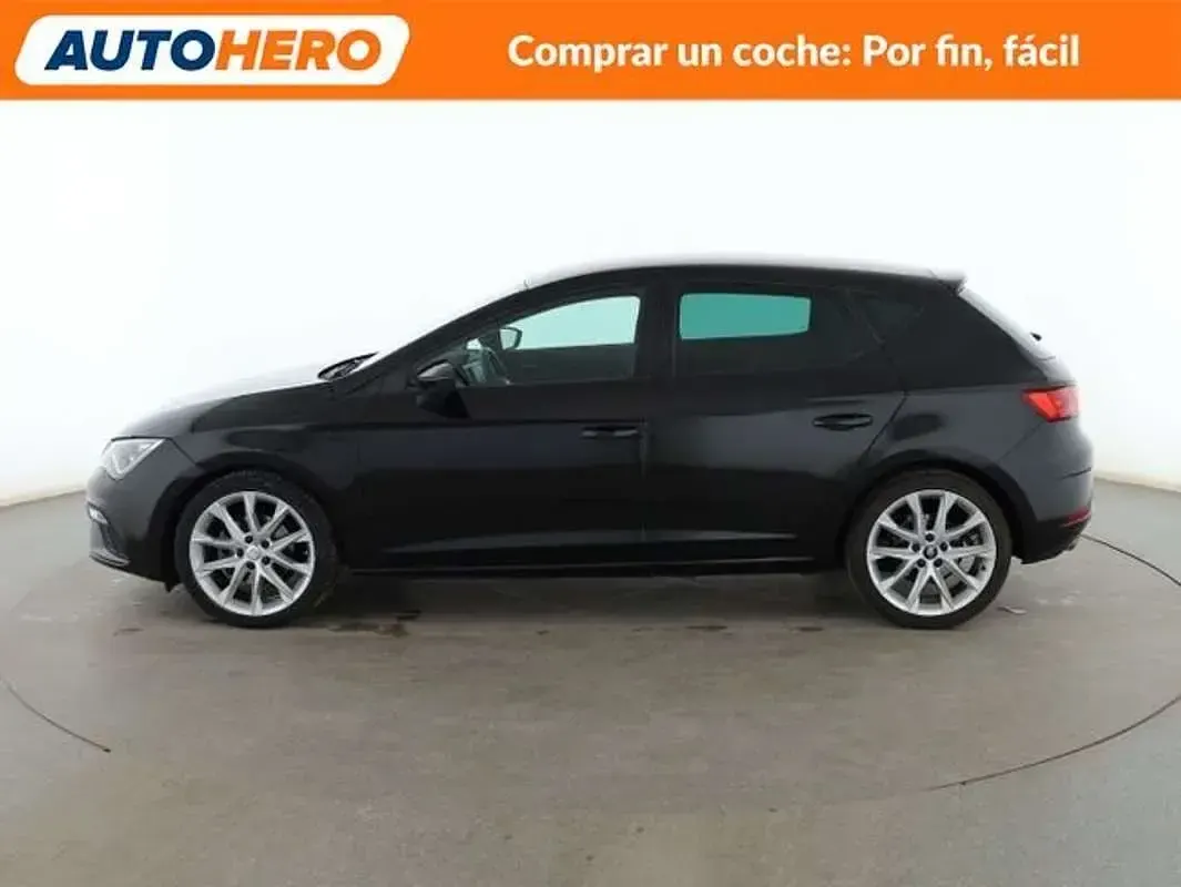 Usado Seat Leon FR 125 CV (91 kW) 2018 Negro Berlina