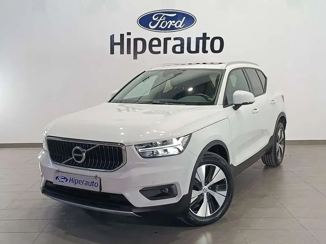 Usado Volvo XC40 Momentum 150 CV (110 kW) 2019 Blanco SUV