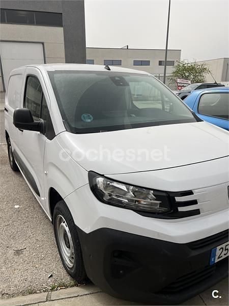 Usado Peugeot Rifter Allure 100 CV (73 kW) 2024 Blanco Monovolumen