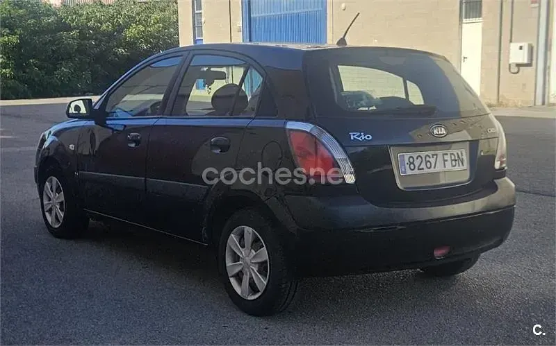 Usado Kia Rio EX 110 CV (80 kW) 2007 Negro Berlina