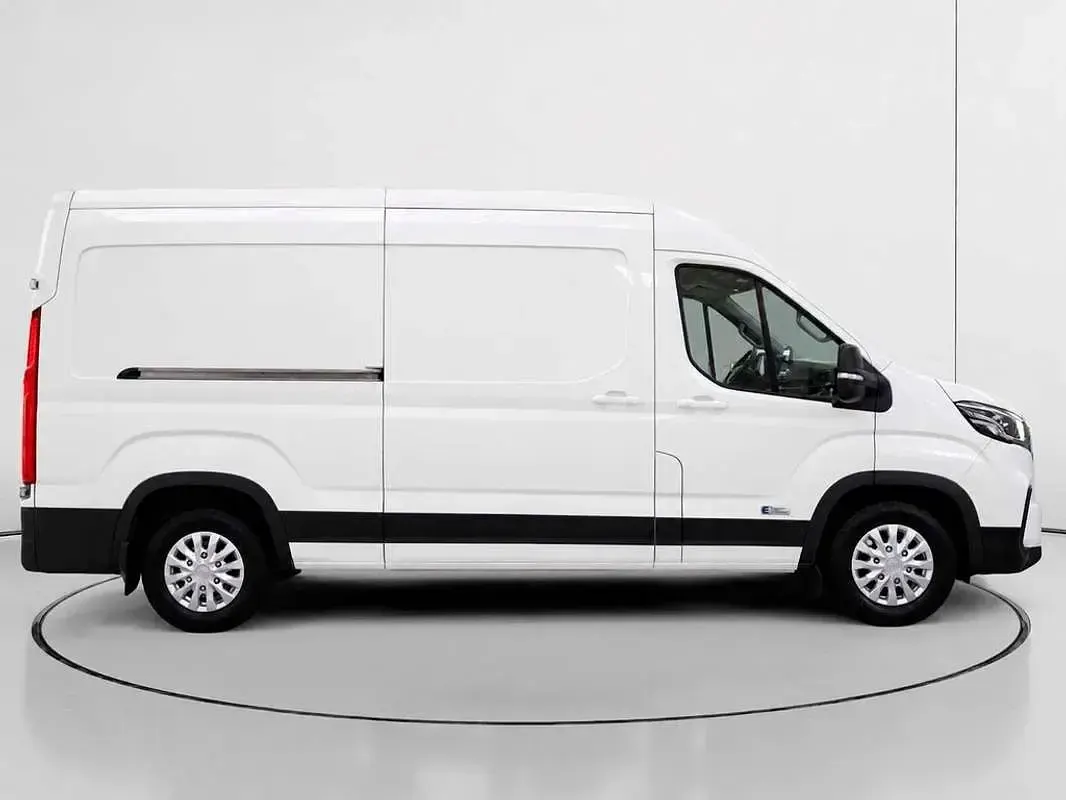 Usado Maxus V90 204 CV (150 kW) 2023 Blanco Van