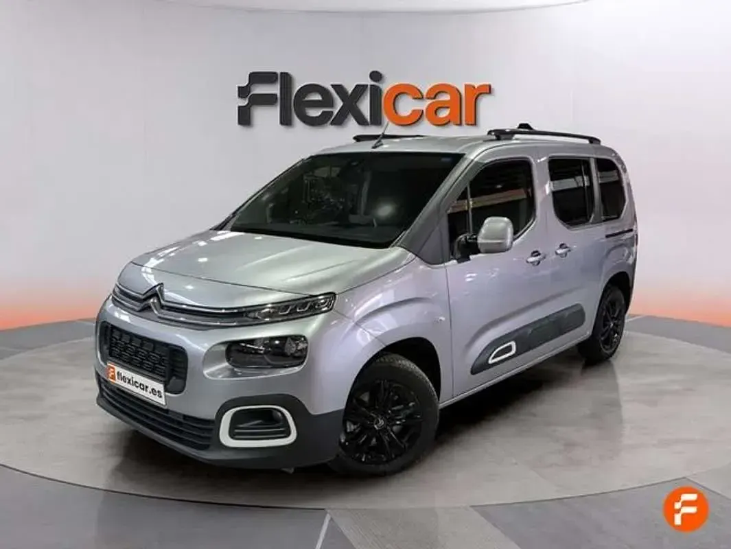 Usado Citroën Berlingo Feel 131 CV (96 kW) 2020 Gris Monovolumen