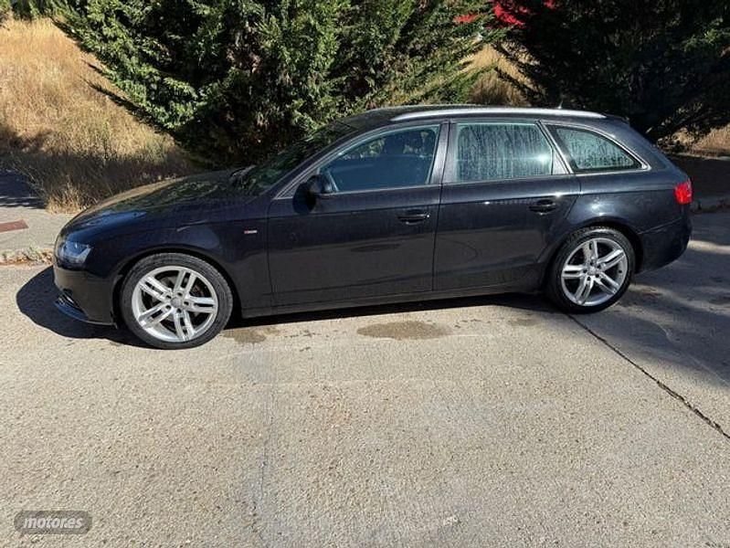 Usado Audi A4 S-Line 177 CV (130 kW) 2012 Negro Familiar