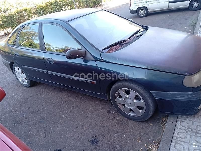 Usado Renault Laguna GrandTour Expression 120 CV (88 kW) 2002 Azul Familiar