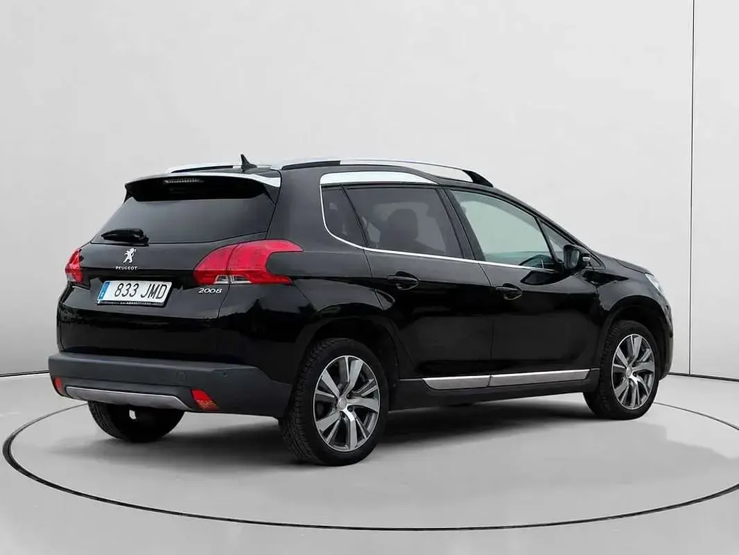Usado Peugeot 2008 Allure 131 CV (96 kW) 2016 Negro SUV