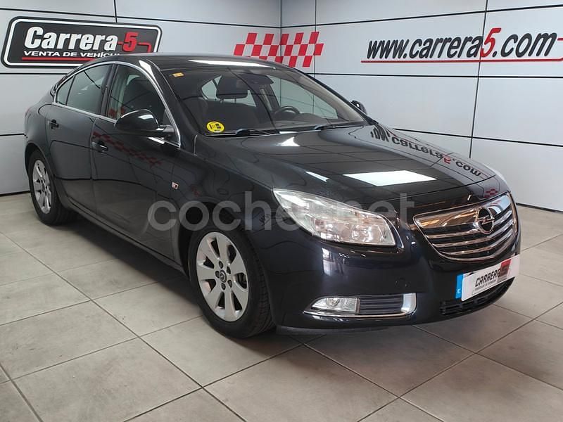 Usado Opel Insignia Edition 130 CV (95 kW) 2011 Gris / plata Berlina