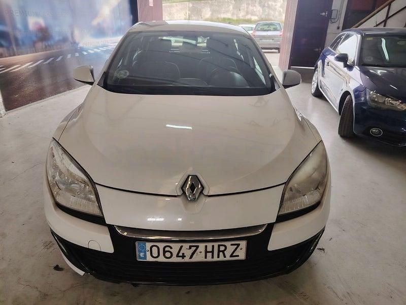 Begagnad Renault Mégane Expression 110 HK (80 kW) 2013 Vit Sedan