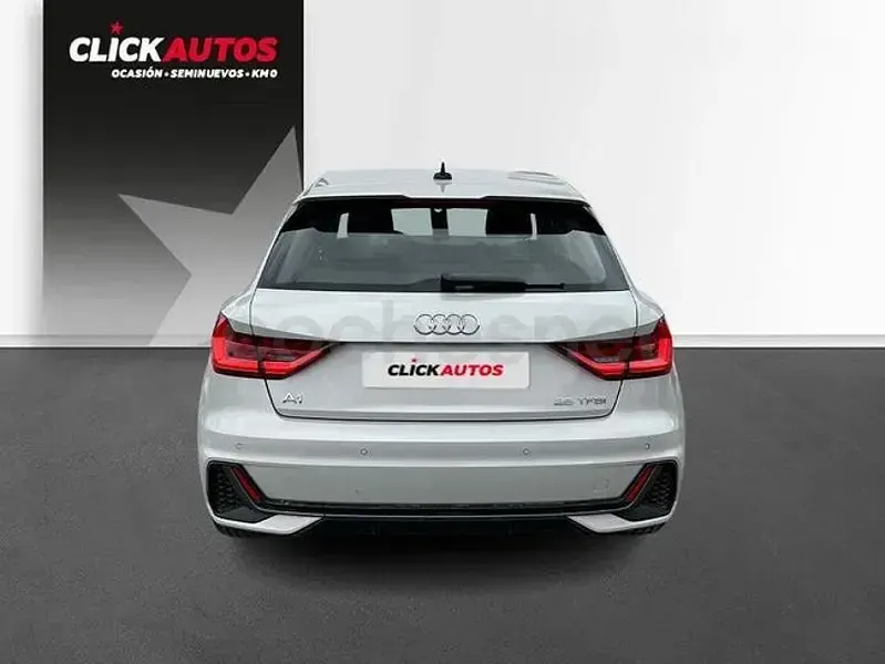 Usado Audi A1 Sportback Comfort 95 CV (69 kW) 2024 Gris / plata Utilitario