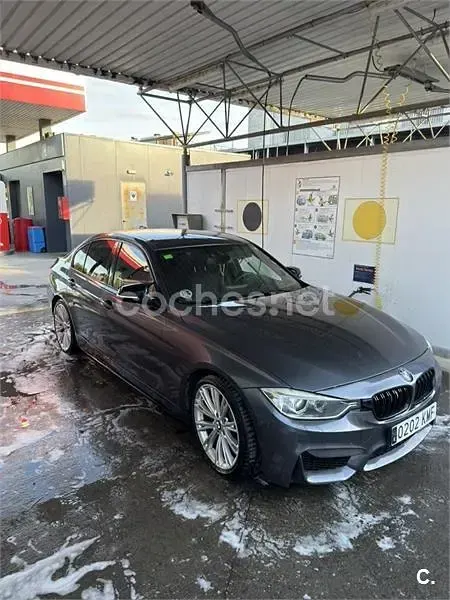 Usado BMW 330 Comfort Edition 258 CV (189 kW) 2015 Gris / plata Berlina