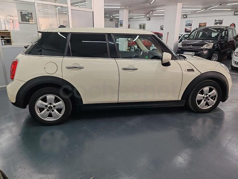 Usado Mini ONE 102 CV (75 kW) 2020 Blanco Utilitario