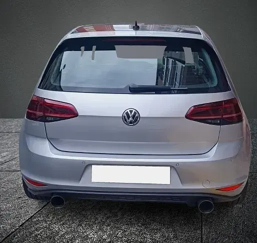 Usado VW Golf VII GTI 230 CV (169 kW) 2013 Gris Utilitario