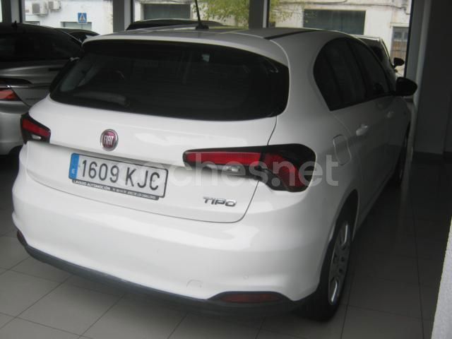 Usado Fiat Tipo Lounge 120 CV (88 kW) 2018 Blanco Berlina