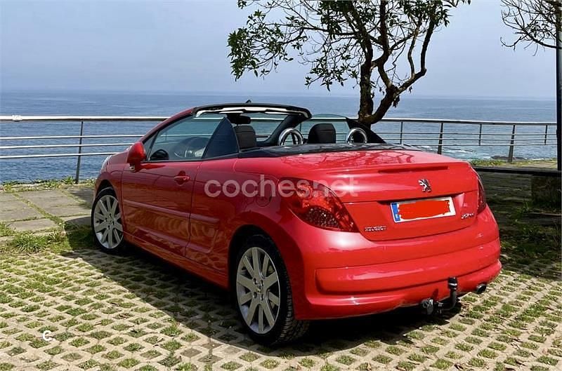 Rojo Usado 2007 Peugeot 207 CC Sport Descapotable | 1800 € - Imagen 1/4