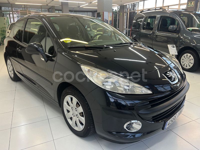 Negro Usado 2007 Peugeot 207 Berlina | 5900 € (Un poco caro) - Imagen 1/4
