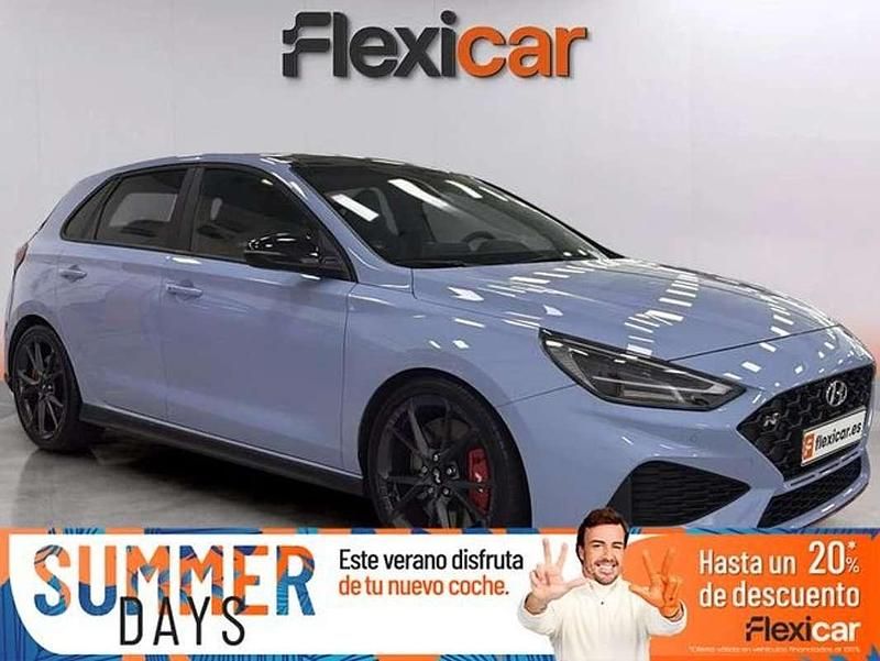 Azul Usado 2022 Hyundai i30 Berlina | 32.990 € (Un poco caro) - Imagen 1/4