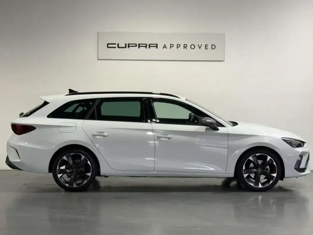 Usado Cupra Leon 150 CV (110 kW) 2025 Blanco Familiar