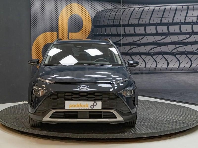 Usado Hyundai Bayon 100 CV (73 kW) 2023 Gris / plata SUV