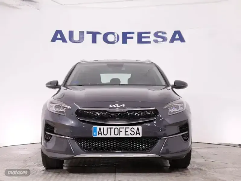 Usado Kia XCeed 141 CV (103 kW) 2022 Plateado SUV