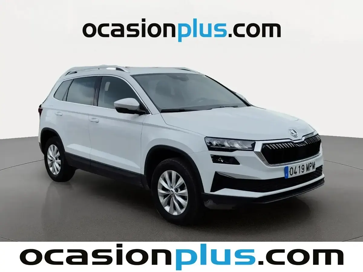 Usado Skoda Karoq Selection 115 CV (84 kW) 2024 Blanco SUV