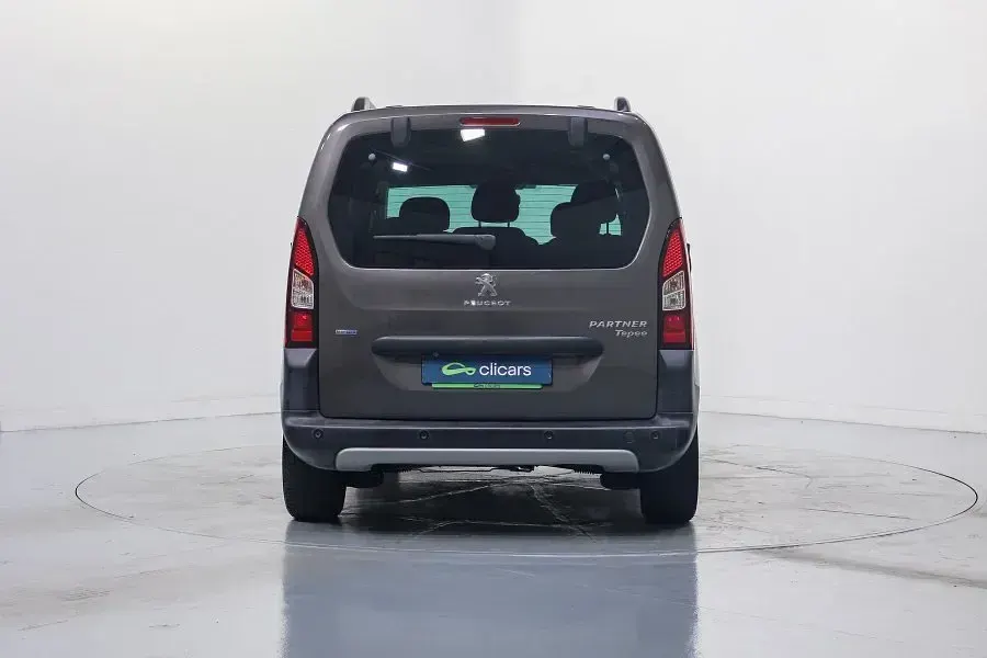 Usado Peugeot Partner Tepee Outdoor 100 CV (73 kW) 2016 Monovolumen