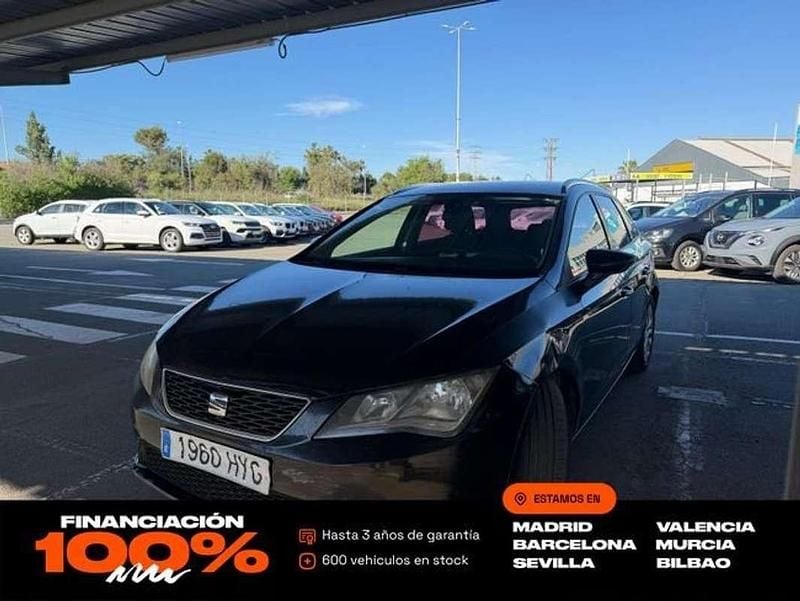 Usado Seat Leon ST Reference 105 CV (77 kW) 2014 Negro Familiar