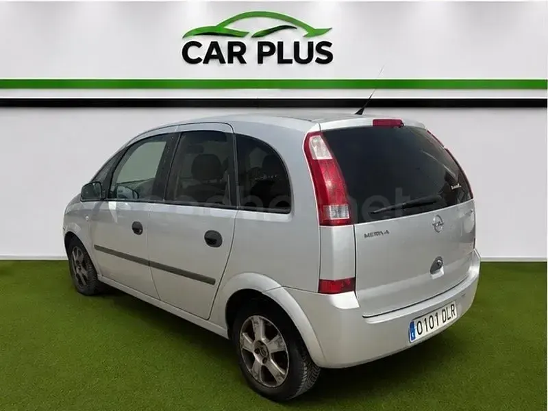 Usado Opel Meriva Cosmo 100 CV (73 kW) 2005 Gris / plata Monovolumen