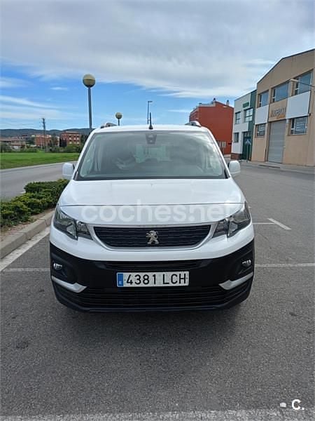 Usado Peugeot Rifter Active 130 CV (95 kW) 2019 Blanco Monovolumen