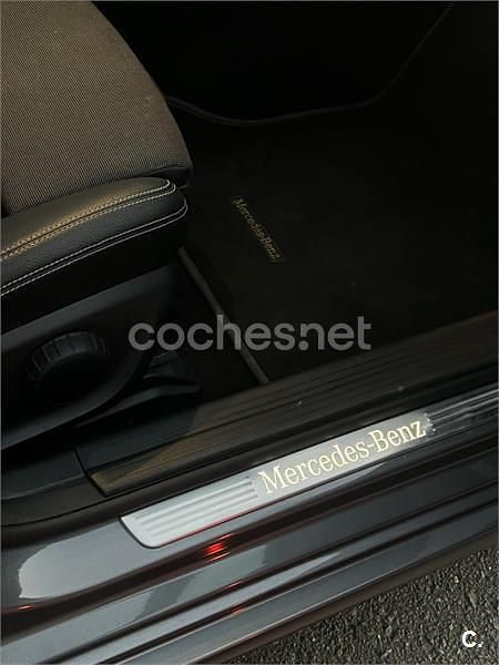 Usado Mercedes A180 109 CV (80 kW) 2016 Gris / plata Berlina