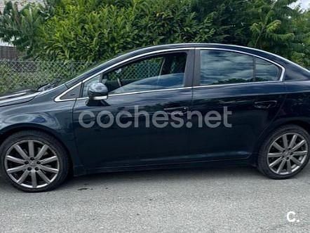 Usado Toyota Avensis Advance 124 CV (91 kW) 2013 Azul Berlina
