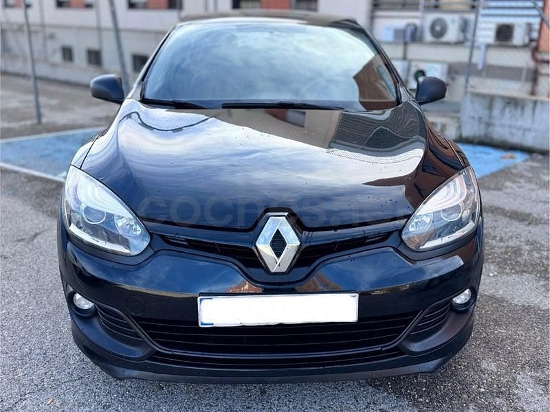 Usado Renault Mégane Business 95 CV (69 kW) 2014 Negro Berlina