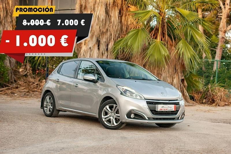 Gris / plata Usado 2016 Peugeot 208 Active Utilitario | 7000 € (Precio justo) - Imagen 1/4