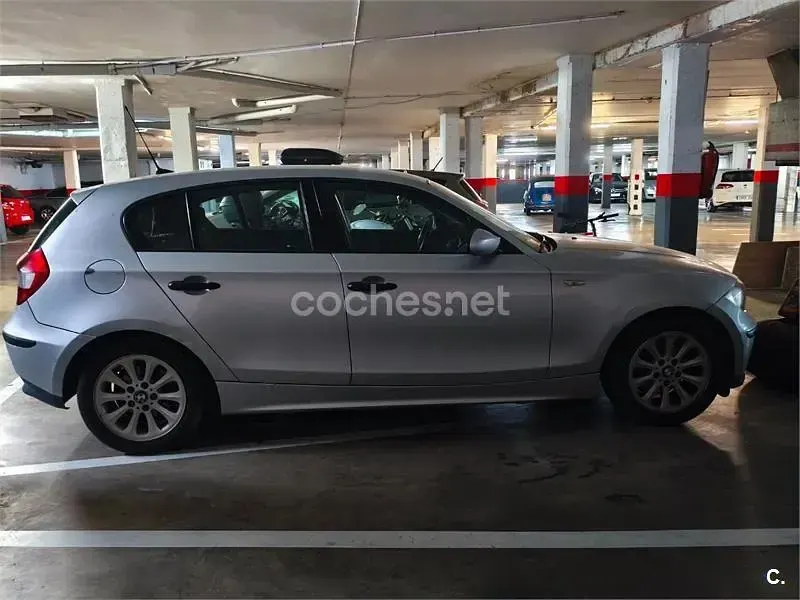 Usado BMW 116 115 CV (84 kW) 2005 Gris / plata Utilitario
