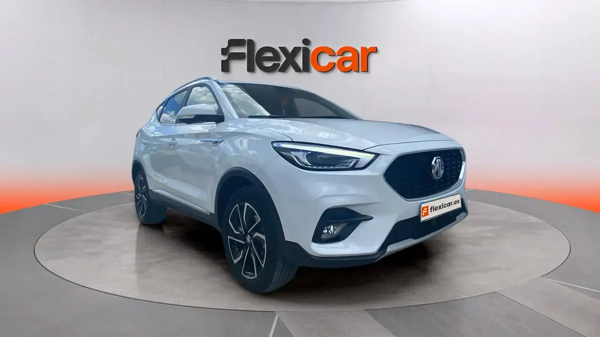 Käytetty MG ZS Luxury 111 HP (81 kW) 2023 Katumaasturi