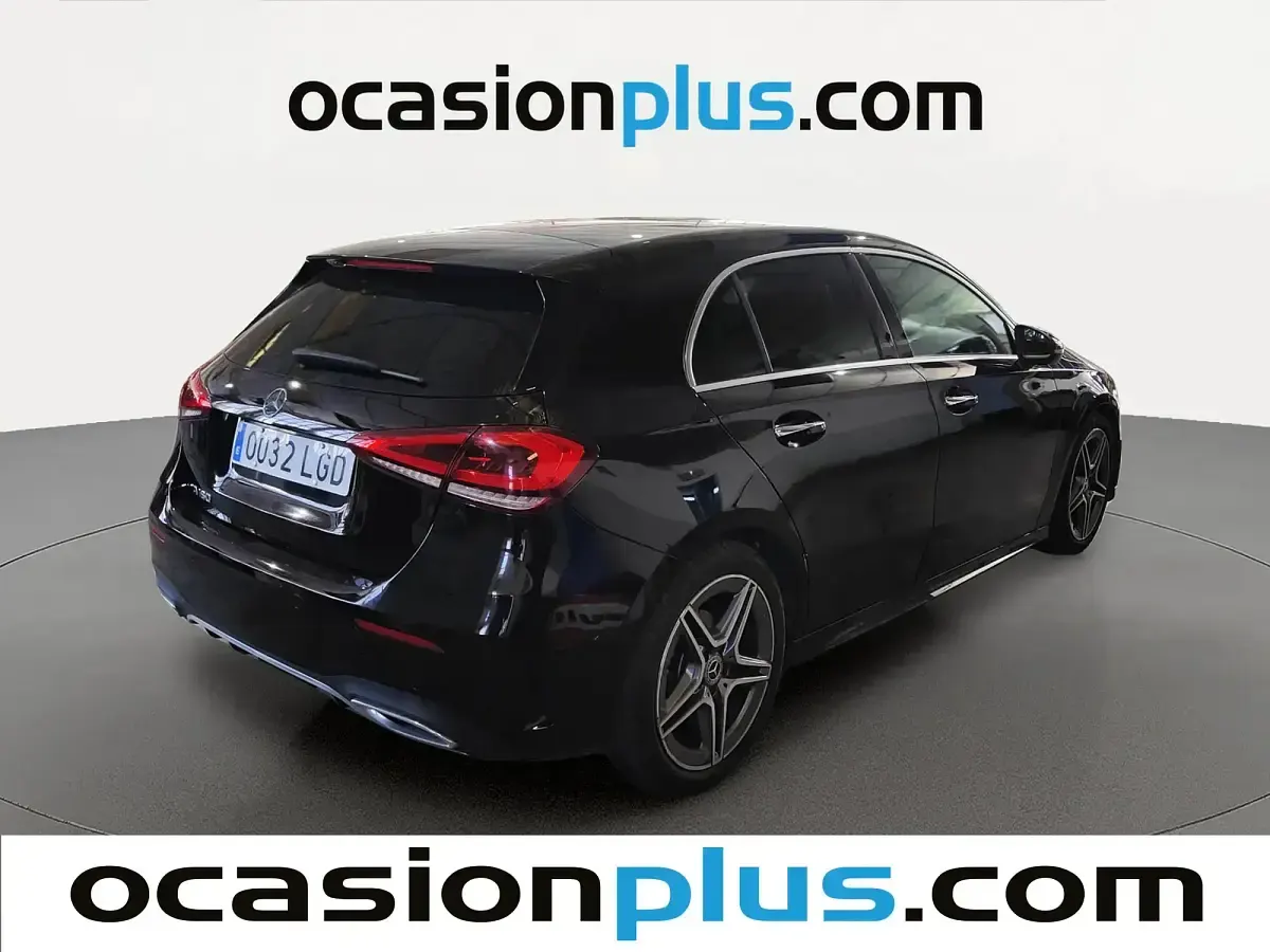 Usado Mercedes A180 136 CV (100 kW) 2020 Negro Berlina