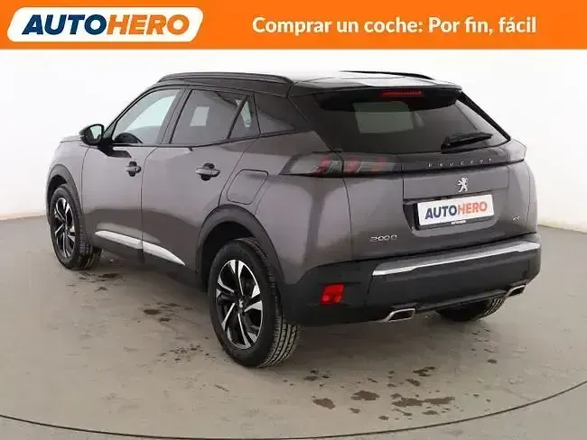 Usado Peugeot 2008 GT 131 CV (96 kW) 2023 Gris SUV