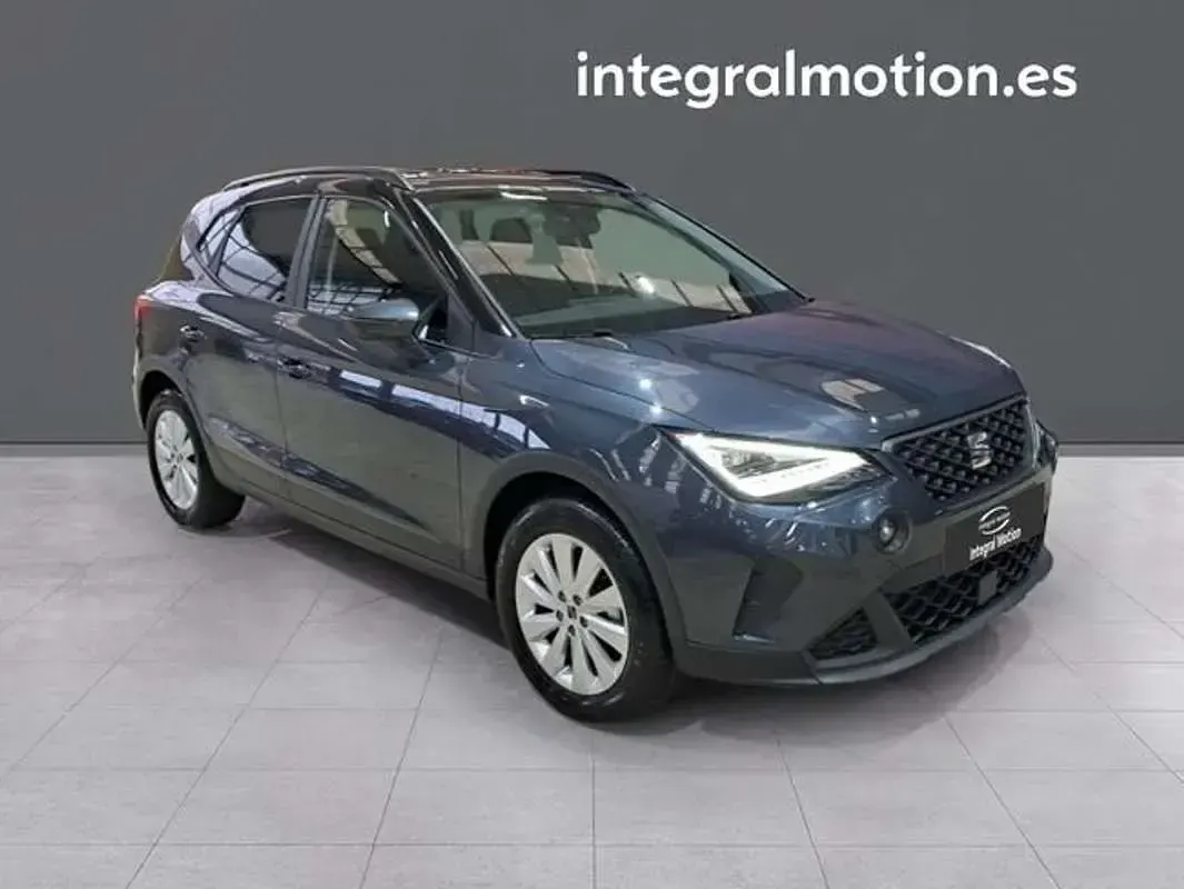 Usado Seat Arona Style 116 CV (85 kW) 2025 Negro SUV