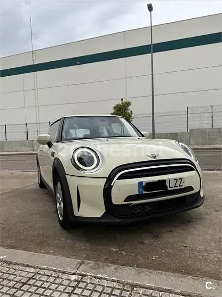 Usado Mini ONE 102 CV (75 kW) 2022 Beige Utilitario
